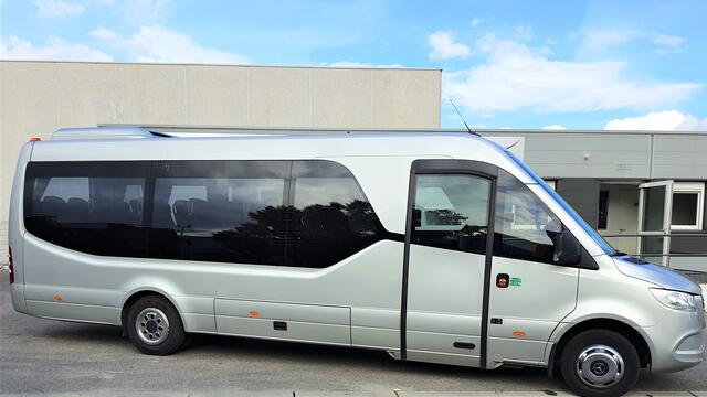Minibus extérieur