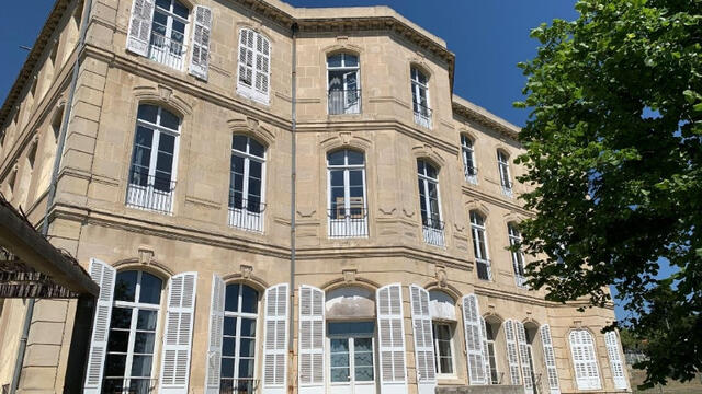 Façade