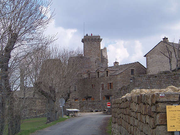 CITÉ MÉDIÉVALE DE LA GARDE-GUERIN