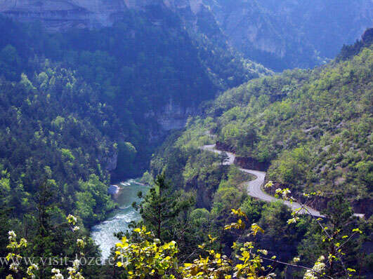 Itinérance le long du Tarn, des gorges à la vallée
