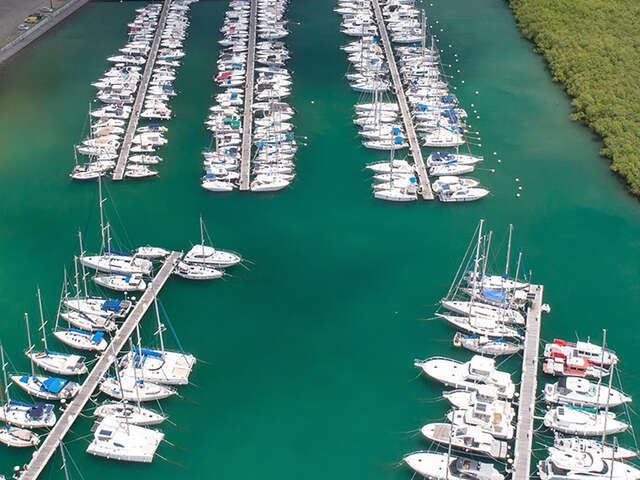 Port de plaisance l’Etang Z’Abricots