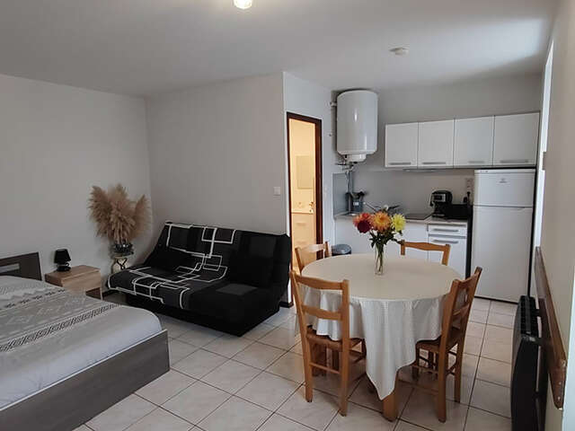 LOCATION SAISONNIERE RISSOAN (B)