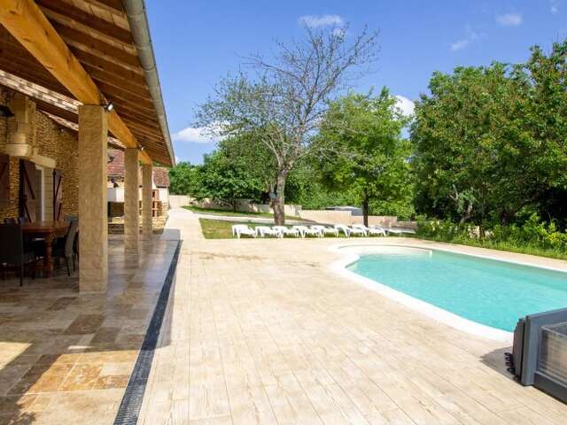 Gîte de charme La Noyeraie , piscine chauffée proche de Sarlat