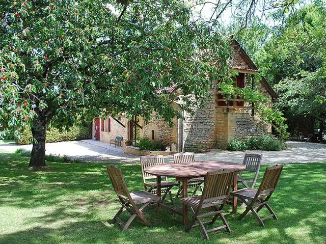 Vialard Haut piscine privée au nord de Sarlat