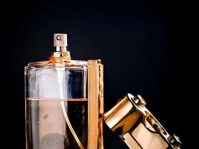 Présentation de parfums chez Jeanne & Sauvage