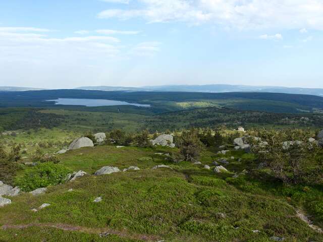 TOUR DU LAC DE CHARPAL