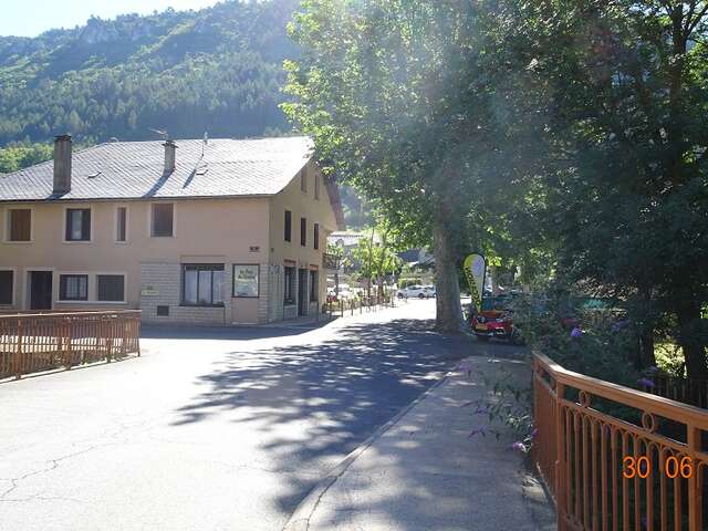 AU PONT DE LA GINÈZE - STUDIO LE HIBOU