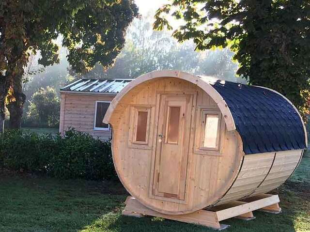 TONNEAUX AU CAMPING DU LAC DES VARENNES
