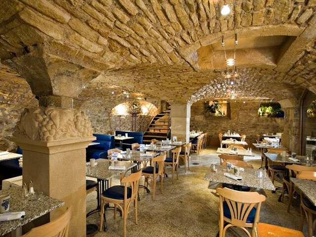 Restaurant Caviste Vins et Tartines