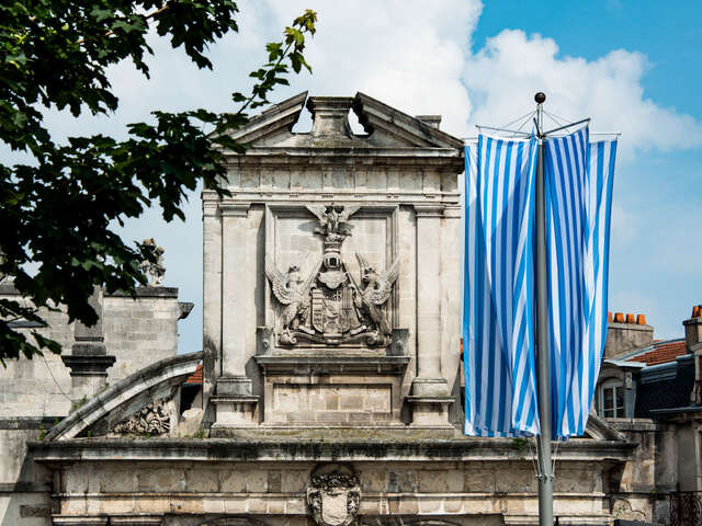 Street Art - "Le bouquet" Daniel Buren