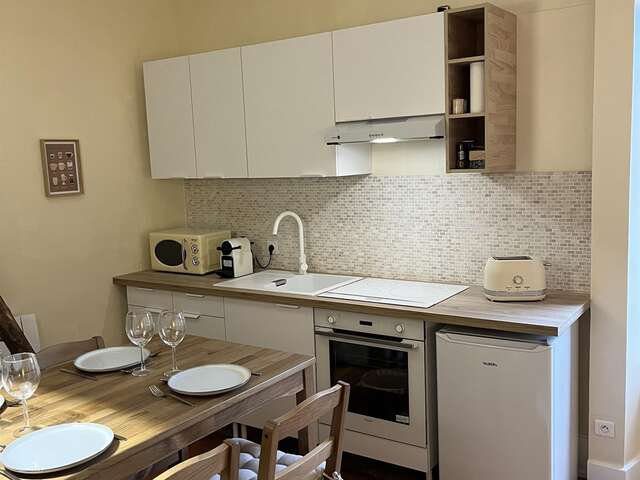 Meublé Vernay Dante