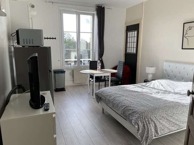 Meublé combeau sylvie - studio