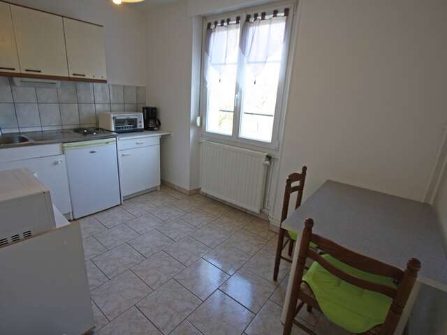 Meublé mathieu michèle - bleuets 1er étage