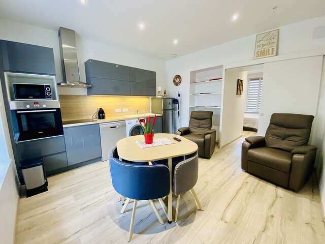 MEUBLE RESIDENCES LOUIS  'JEAN RENO'