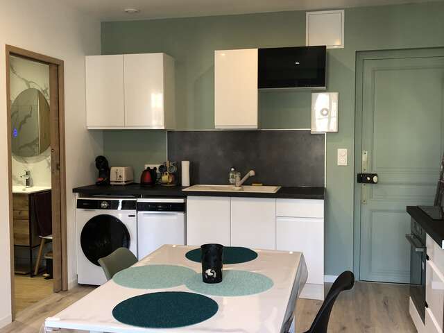 Meublé Combeau Sylvie ???