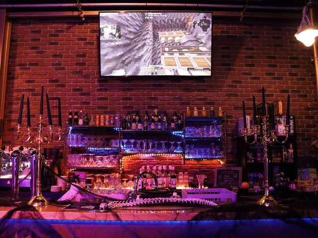 BAR À JEUX