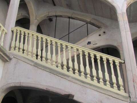 Galerie et escalier rampe sur rampe du XVIIIe siècle