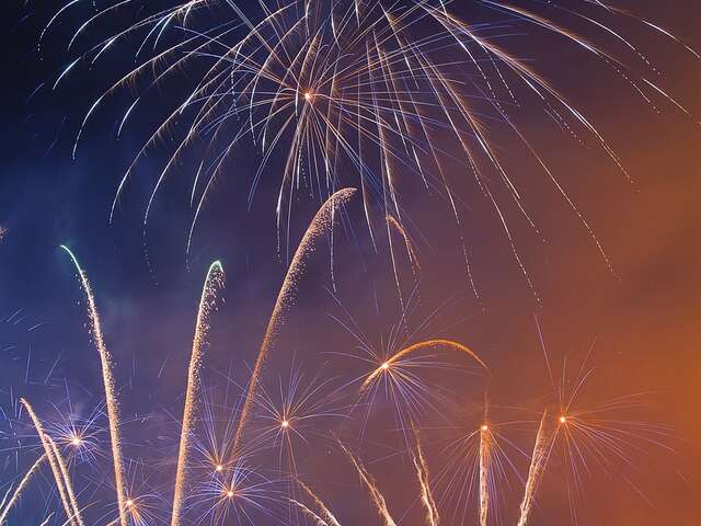 Retraite aux flambeaux et feu d'artifice