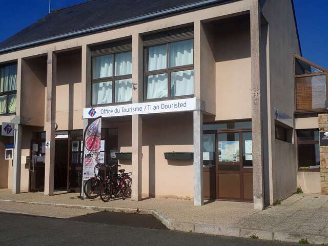 Bureau d'information touristique saisonnier de Plougrescant