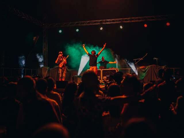 Afrasonic y el Globish Poetry Orchestra