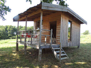 Cabane et emplacements à la ferme Ane et Carotte
