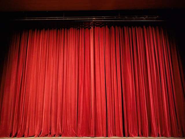 Spectacle théâtral : Champions... de l'inutile?