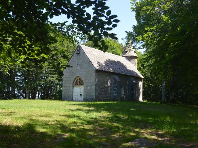 St-Agnant-près-Crocq (Chapelle St Michel) : Aire de pique-nique
