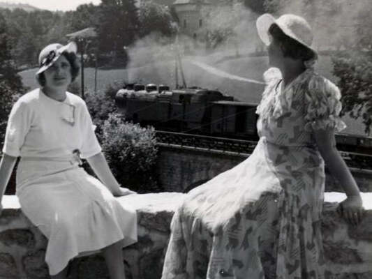 Exposition : Un train peut en cacher un autre