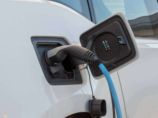 Crocq : Borne de recharge rapide pour véhicule électrique