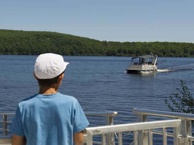 Bateau Navette du Lac de Vassivière