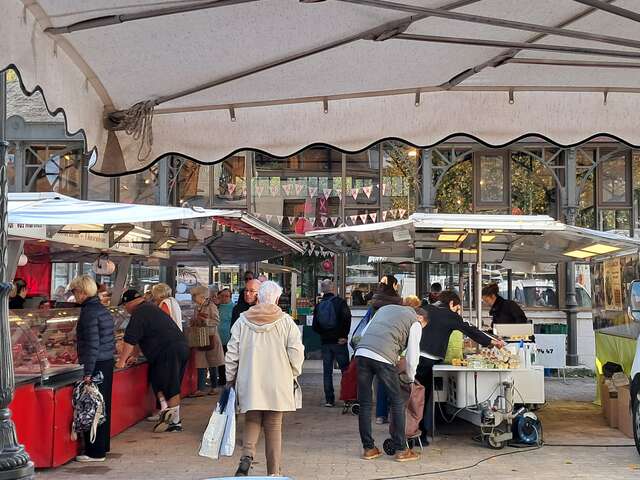 Marché Place Saint-Martin à Vendôme
