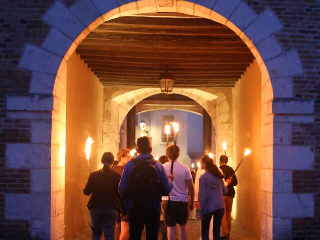 Vendôme, Ville d'art et d'histoire - Promenade nocturne aux flambeaux à Vendôme.