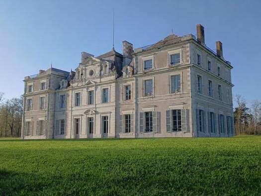 Visite du château de Nouies
