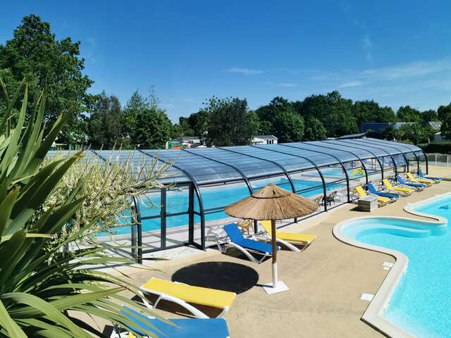 CAMPING LES CHALANDS FLEURIS
