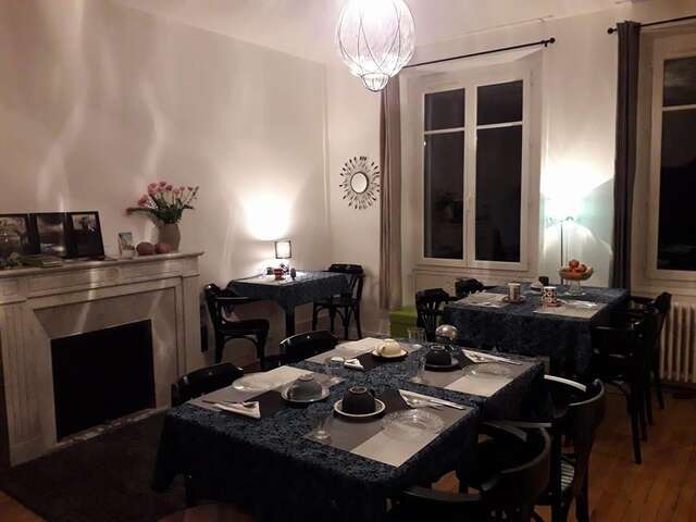 LA TETE SUR L'OREILLER