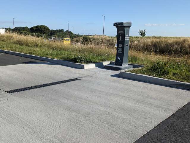 AIRE DE SERVICE CAMPING-CAR STATION LECLERC