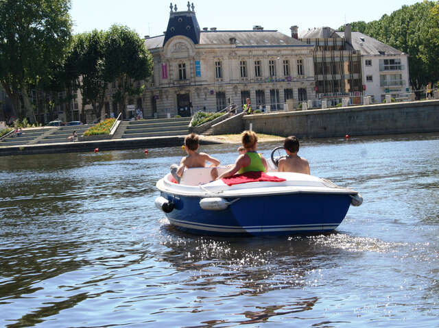 Bateau électrique (ACE) - Halte fluviale