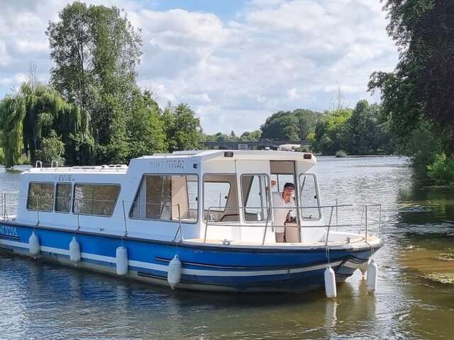 BALADES GOURMANDES EN BATEAU SUR LA SARTHE