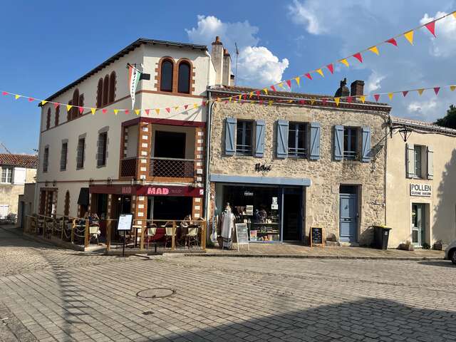 MAD, bar à vins et pizzeria