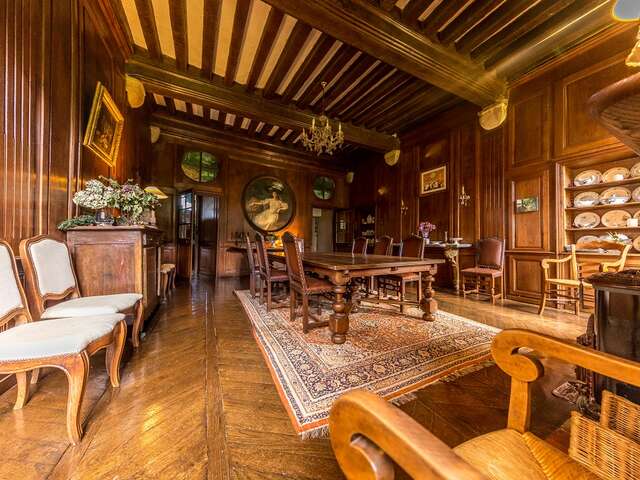 CHAMBRES D'HÔTES - CHÂTEAU DE BOURGON À MONTOURTIER