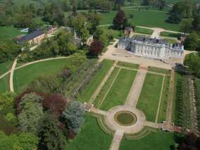 GÎTE L'AILE OUEST DU CHÂTEAU DE CRAON