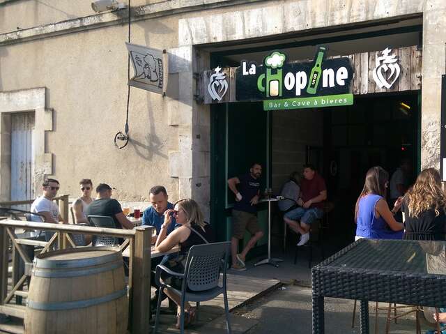 BAR ET CAVE À BIÈRE LA CHOPINE