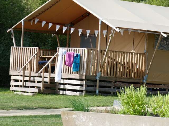 GLAMPING SAINTE-SUZANNE