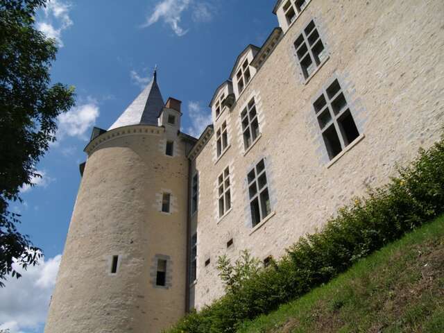 CHÂTEAU DE SAINTE-SUZANNE