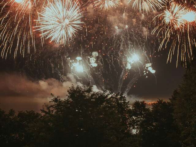 Feu d'artifice dans le cadre de la fête votive