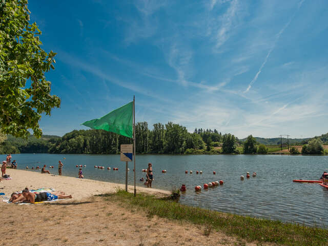 Baignade de Caïx à Luzech dans la rivière Lot