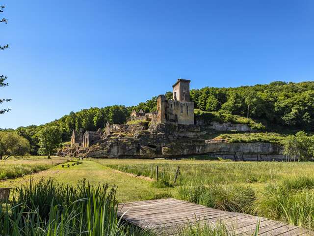 Château de Commarque, les mystères de la Forteresse oubliée.