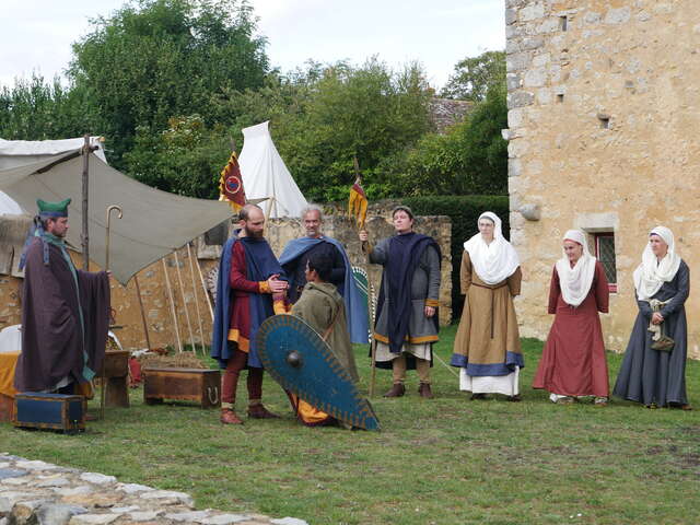 Campement Médiéval "Jour de fête au 12e siècle"