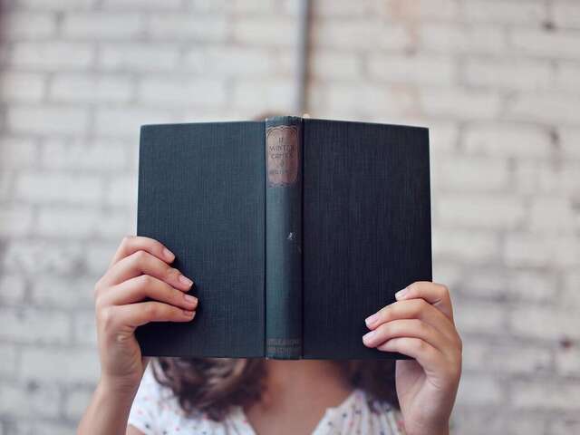 Partir en livre : salon, troc de livres, bouquins en balade, lecture à voix haute, spectacle..