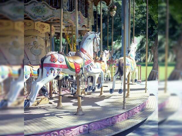 Fête patronale de la Saint-Marcouf : fête foraine et exposition de véhicules anciens